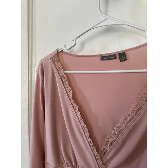 Apt 9 stretch women’s size, large pink blouse - Picture 3 of 7